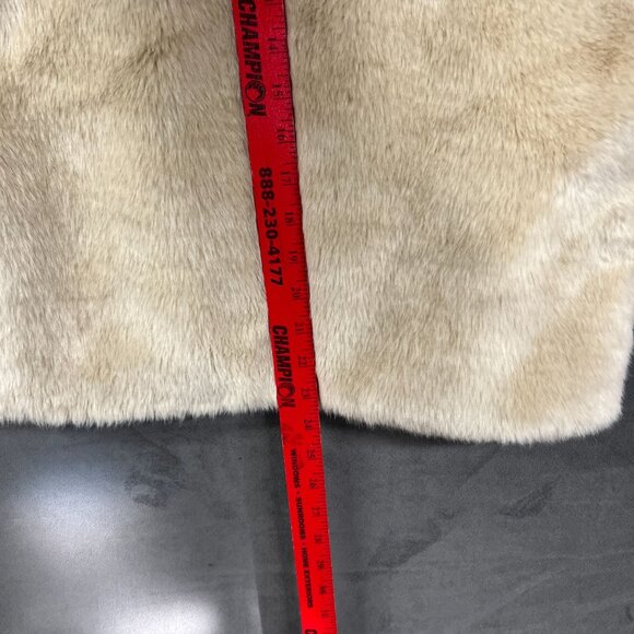 BCBG Generation‎  Cream Faux Fur Vest M/L BOHO Fall Cozy - Picture 5 of 7